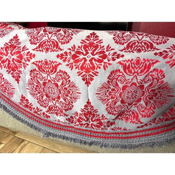 VTG Sears Tapestry Fringe Heavyweight Bedspread USA Made Red Gray 75"x71" - Picture 9 of 15